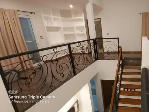 Casa 4 ambientes con 3 baños