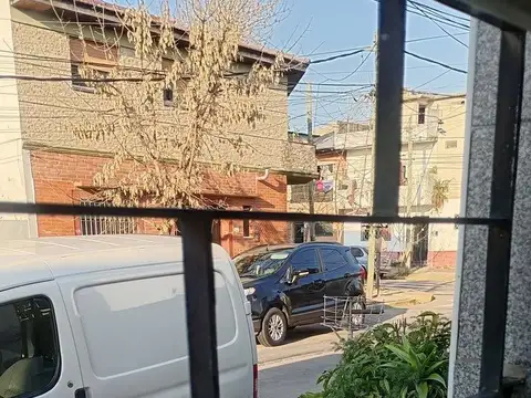 Casa 10 ambientes con 5 baños