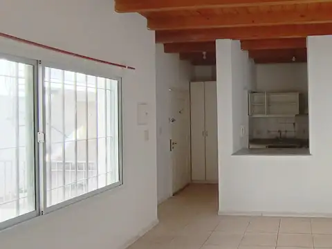 Departamento en Alquiler en Godoy Cruz, $ 700.000