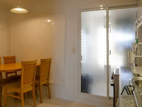 Departamento 6 ambientes con 4 baños