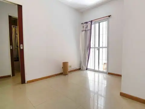 Depto Tipo Casa 6 ambientes con 2 baños