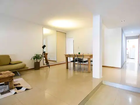 Depto Tipo Casa en Venta de 4 dormitorios