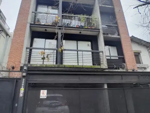 EXCELENTE SEMIPISO EN DUPLEX  3 AMBIENTES CON COCHERA  A UNA CUADRA DE LA ESTACION Y DE SAN MARTIN