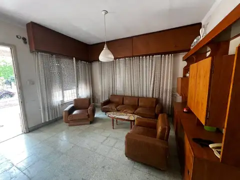 Mariano Moreno 1100
