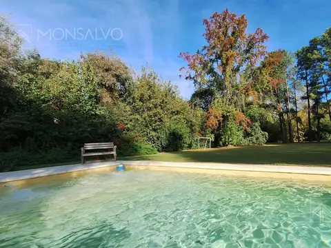 CASA QUINTA 2 AMBIENTES CON PERGOLA Y PISCINA