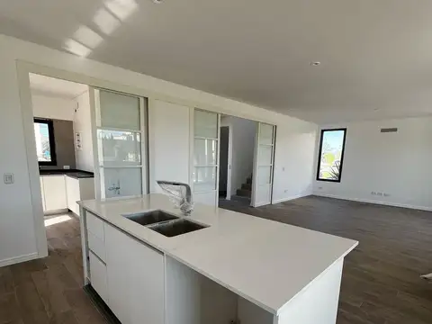 Casa en Venta en Vila Marina II, USD 355.000