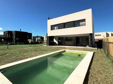 Venta Casa 5 amb. barrio Vila Marina 2 Villanueva Tigre