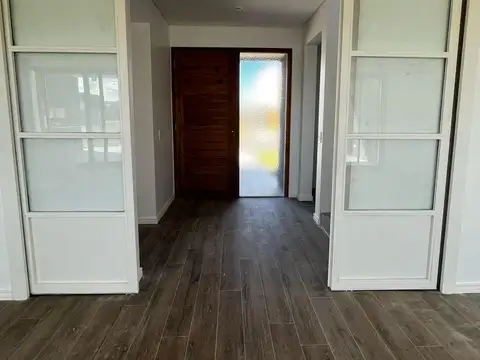 Venta Casa 5 amb. barrio Vila Marina 2 Villanueva Tigre