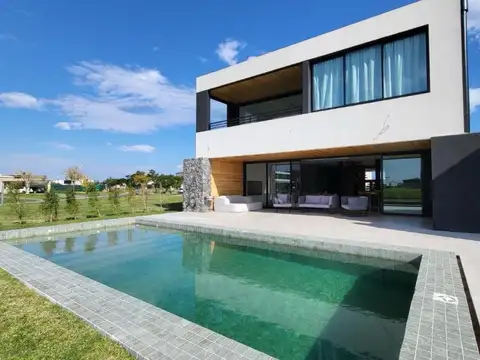Casa en Alquiler de 5 dormitorios