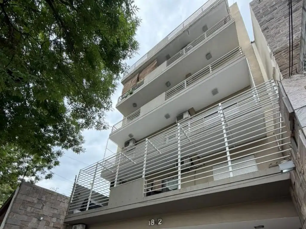 Departamento en Parque Avellaneda