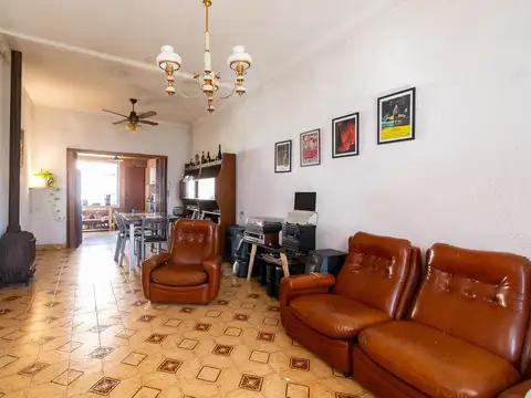 CASA 3 AMB C/ JARDIN Y COCHERA - OLIVOS