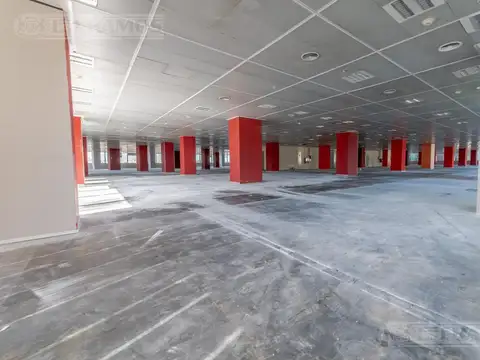 Oficina en Plaza Roma