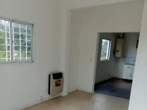 Departamento en Alquiler en El Trébol, $ 320.000