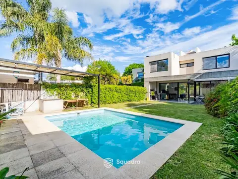 VENTA | PERMUTA - Casa de 3 dormitorios, galeria y piscina. Los troncos, Funes