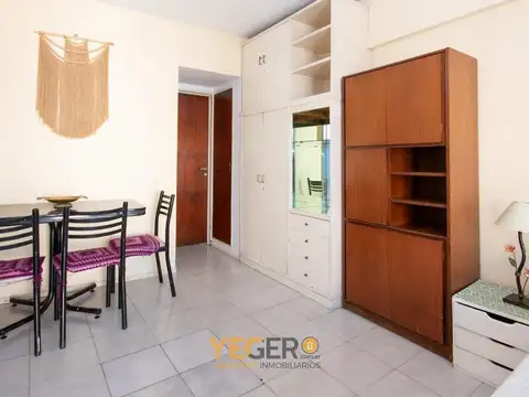 LUMINOSO MONOAMBIENTE CON BALCON PISO ALTO