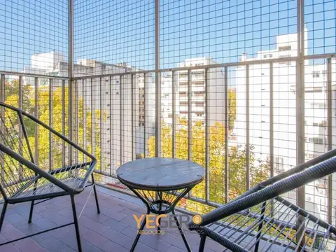 LUMINOSO MONOAMBIENTE CON BALCON PISO ALTO