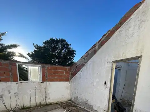 Casa 6 ambientes con 3 baños