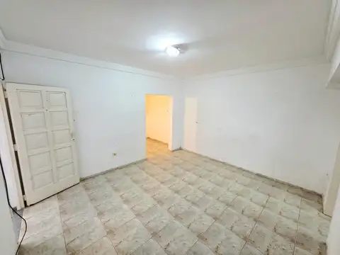 Depto Tipo Casa en Venta en Ramos Mejia, USD 58.000