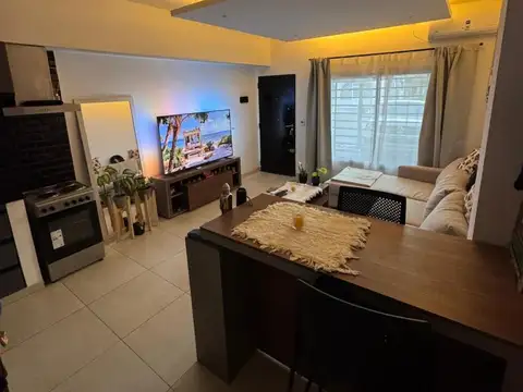 VENTA PH ENTRADA INDEPENDIENTE RECICLADO - 2 AMBIENTES - SIN EXPENSAS - VICENTE LOPEZ - APTO CREDITO