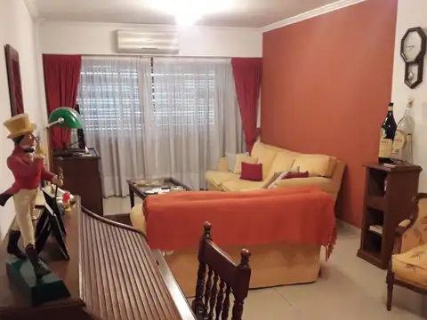 Departamento 4 ambientes con 2 baños