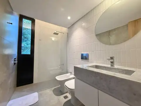 Departamento en Alquiler con 1 cocheras
