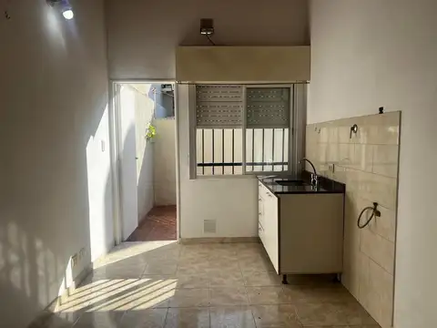 Departamento en alquiler planta baja con patio 