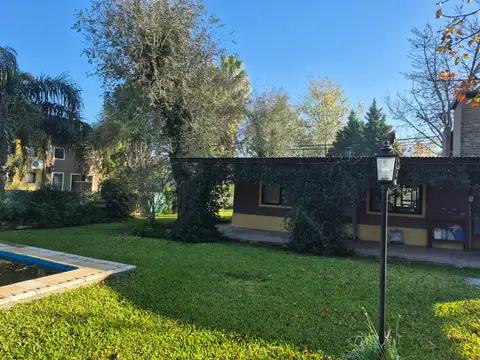 PROPIEDAD EN COUNTRY CLUB LOGARITMO IBARLUCEA. BARRIO PRIVADO.