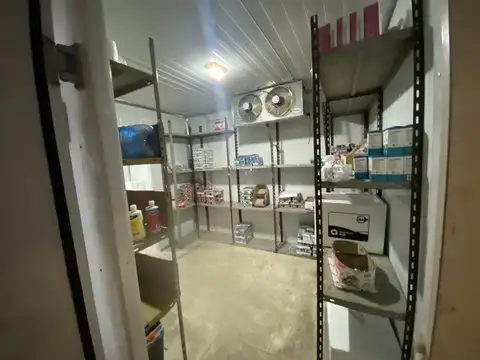 Galpon en Venta 10  mts Frente