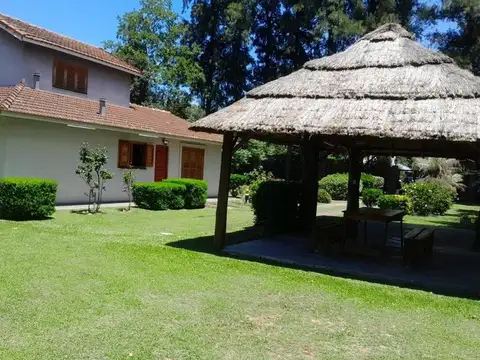 VENTA CASA QUINTA EL PATO PARQUE PISCINA 