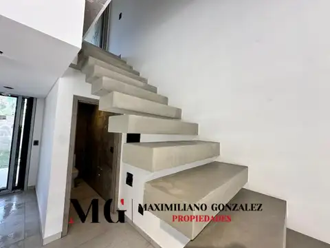 Departamento en Venta con 2 cocheras