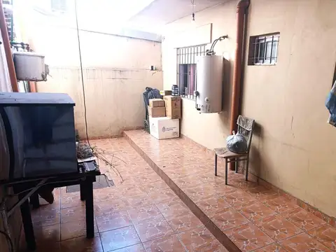 LOCAL EN VENTA Y 2 PH  EN MERLO