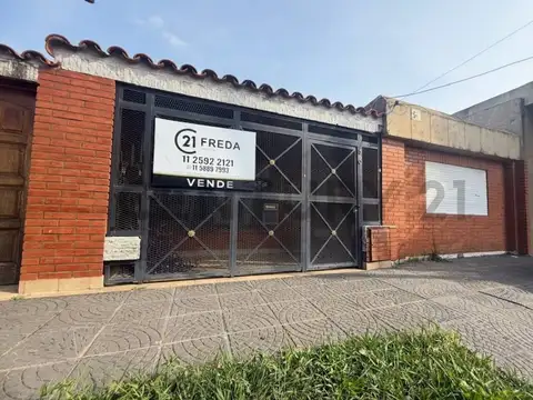 Casa en venta 5 ambientes Villa Tesei, Hurlingham