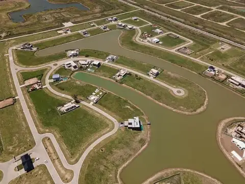 Terreno en Venta 20  mts Frente