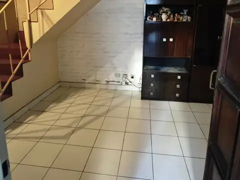 Depto Tipo Casa en Venta de 3 ambientes