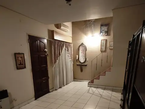   RETASADO   DUPLEX DE 2 AMBIENTES Y MEDIO EN RAMOS MEJIA
