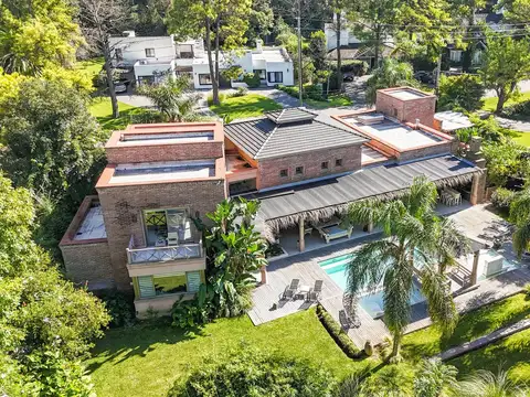 Casa en venta de 6 ambientes en Mayling Club de Campo.