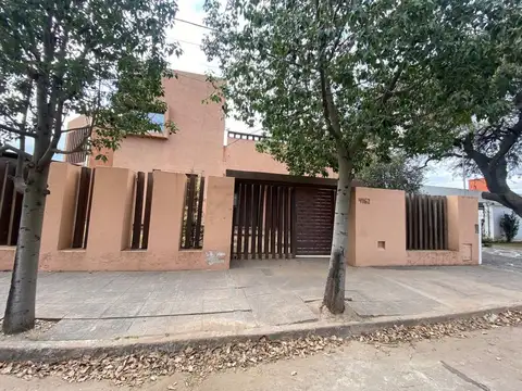 VENTA CASA 3 DORMITORIOS CERRO DE LAS ROSAS