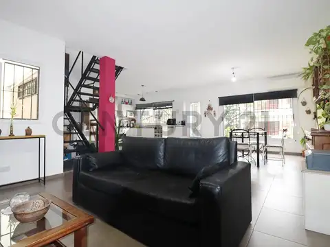 Depto Tipo Casa en Venta en Parque Chacabuco, USD 189.000