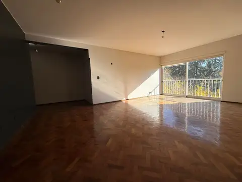 Departamento 6 ambientes con 3 baños