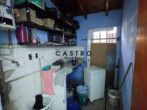 Casa 6 ambientes con 3 baños
