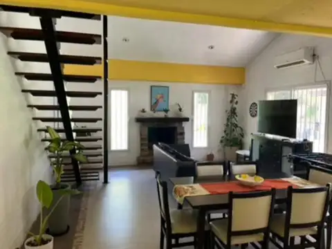 Espectacular casa de 4 dormitorios a la venta en Ibarlucea