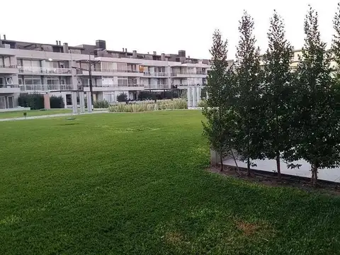 *EXCEL. DEPTO. MONOAMBIENTE CON BALCÓN AL FRENTE