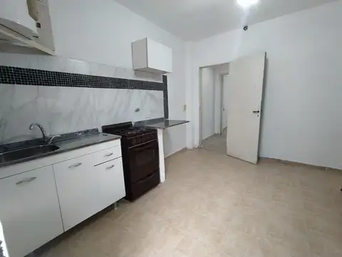 Departamento en planta baja al frente - sin expensas
