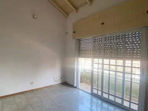DEPARTAMENTO VENTA PATIO 2 AMB MORON APTO CREDITO