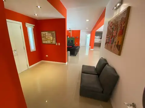 CASA 3 DORMITORIOS EN VENTA EN PLOTTIER B° PRIVADO