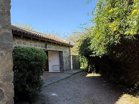 Casa en Alquiler de 3 dormitorios