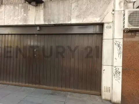 VENTA DE COCHERA CUBIERTA