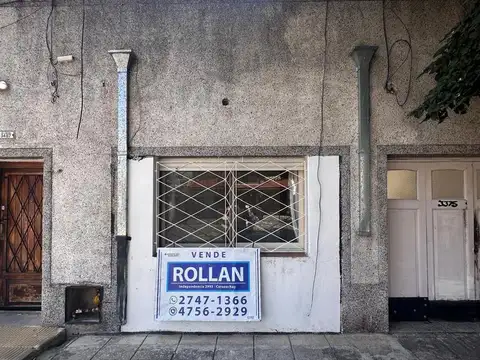 Local Transformado en Vivienda al frente y planta baja