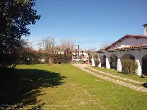 Preciosa Casa estilo Colonial en Marcos Paz Centro!