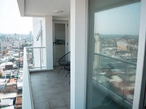 DEPARTAMENTO 2 AMBIENTES CON COCHERA EN VENTA EN BERAZATEGUI CENTRO.